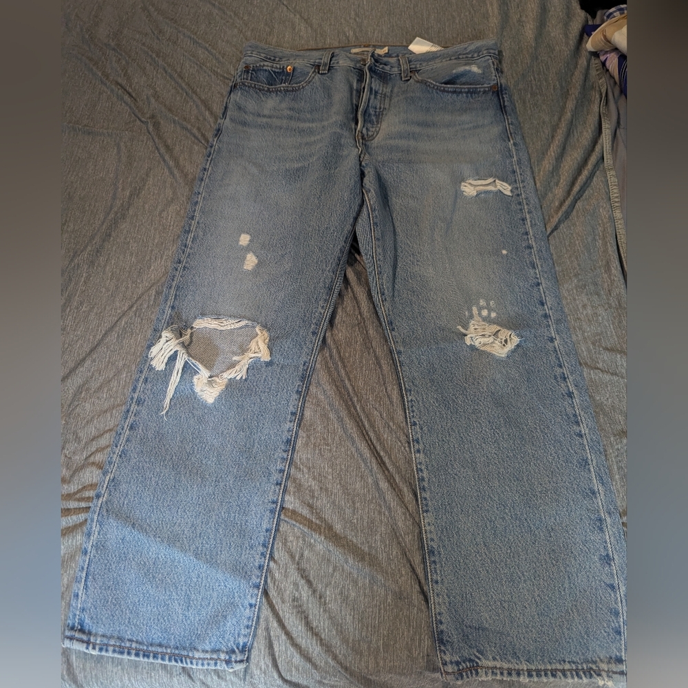 Women's Distressed Blue Jeans
